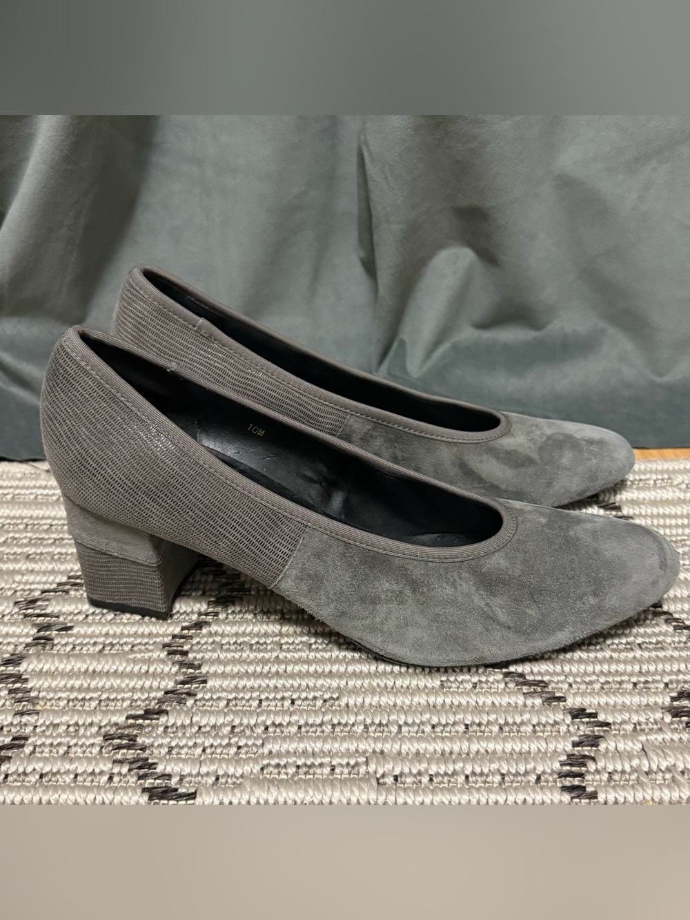 Van Eli 10 Women’s Classic Gray Suede Low Block Heel Pumps